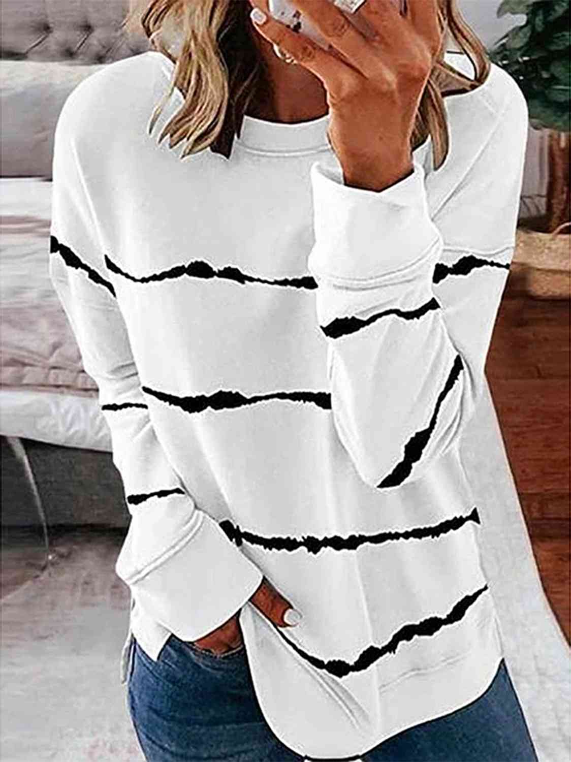 Abstract Striped Round Neck Sweatshirt